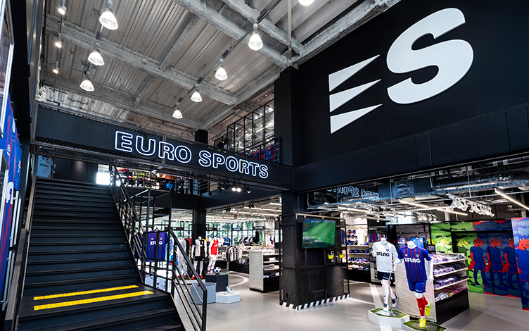 ユーロスポーツ 味の素スタジアム店 株式会社 スペース